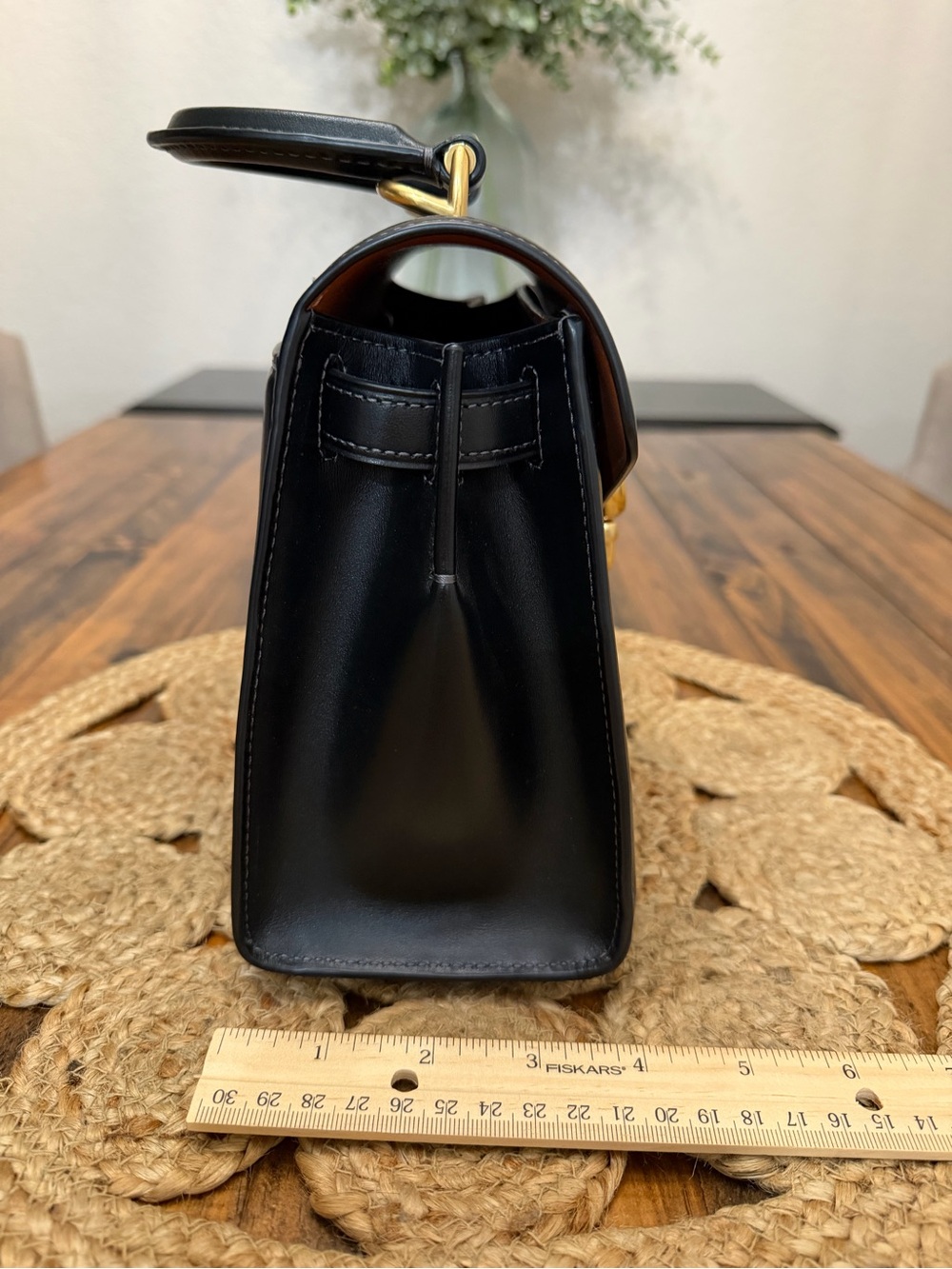 Coach Black Leather Top-Handle Bag with Gold 'C' Accent - Picture 5 of 11
